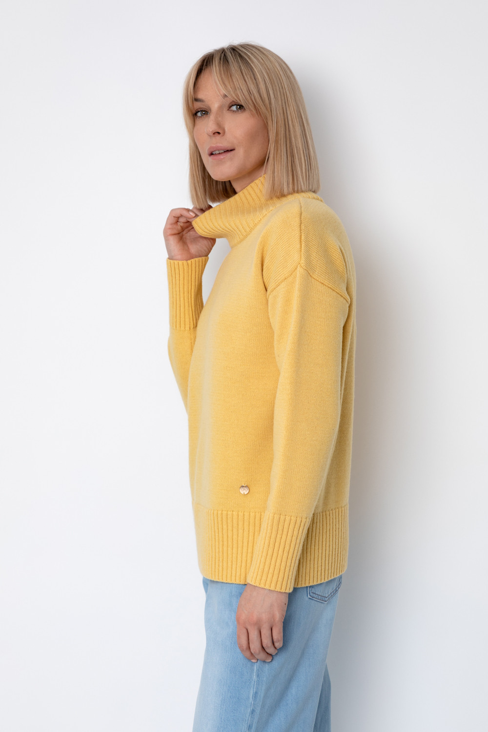 Джемперы женские для мам, артикул: ЕВ 30117/ш, цвет: желтый, фото 4
